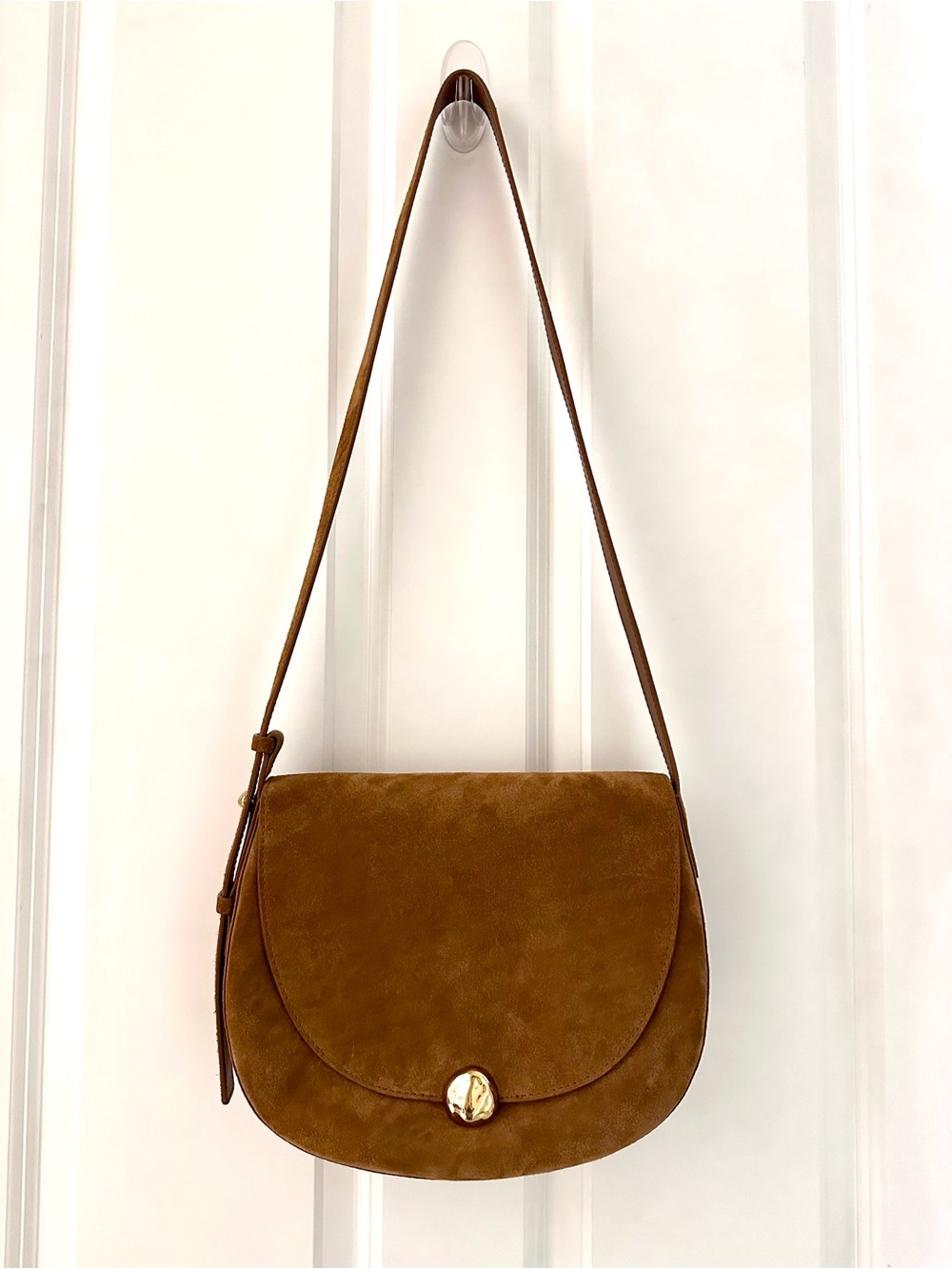 Madewell “Dakota” Large Tan Suede Saddle Crossbody Bag with Gold-Tone Hardware - Picture 7 of 15